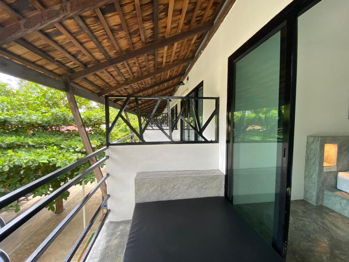 Island Dive Club Hotel Koh Tao Exterior photo